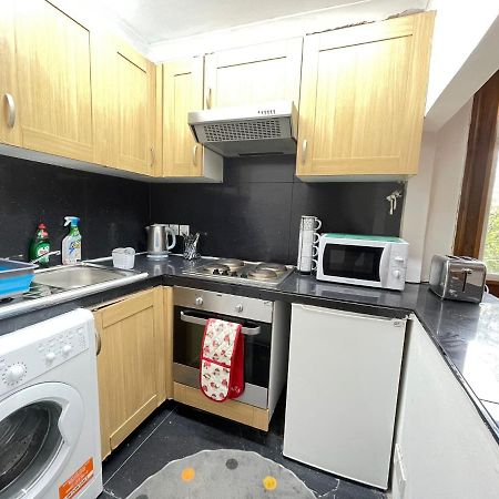 Private Double Room In Stratford London Bagian luar foto