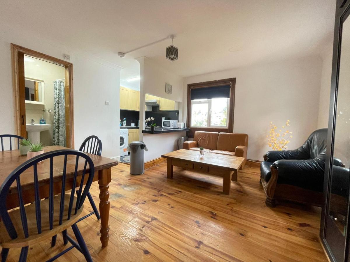 Private Double Room In Stratford London Bagian luar foto