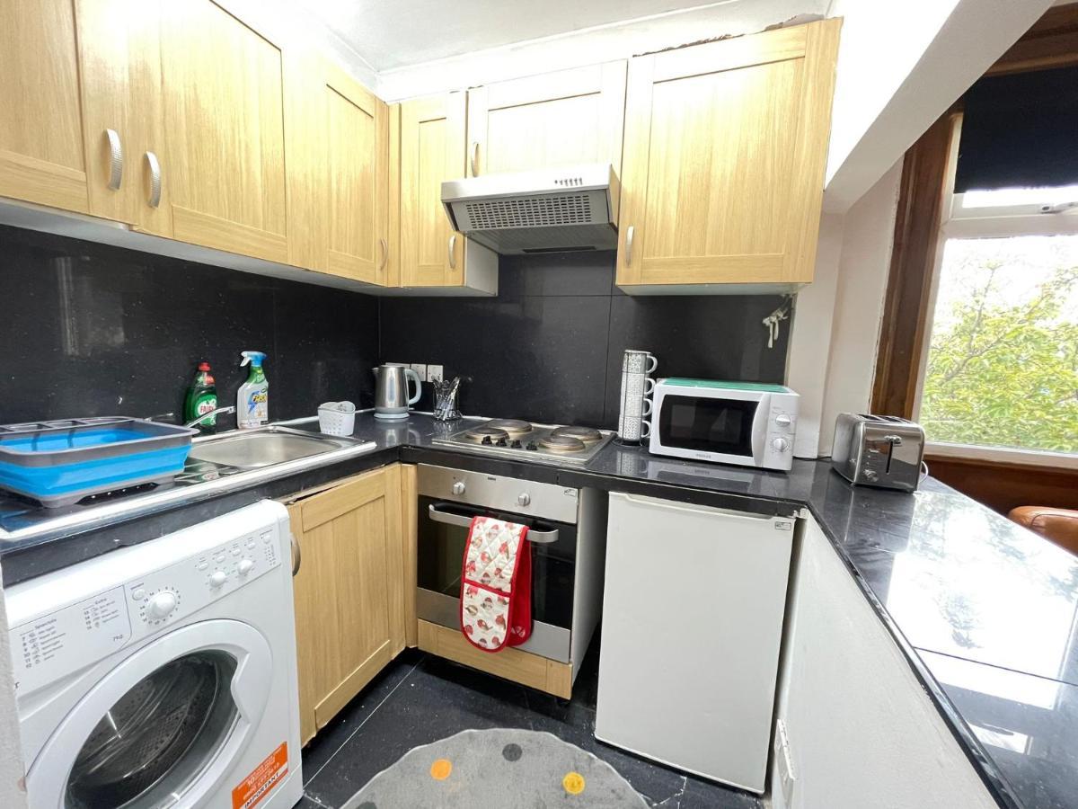 Private Double Room In Stratford London Bagian luar foto